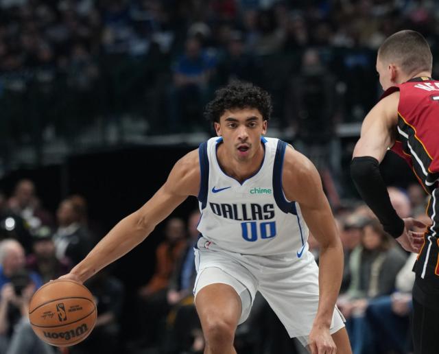 24小时免费足球直播足球免费-湖人弃将变独行侠冲冠拼图！克里斯蒂偷师詹皇蜕变